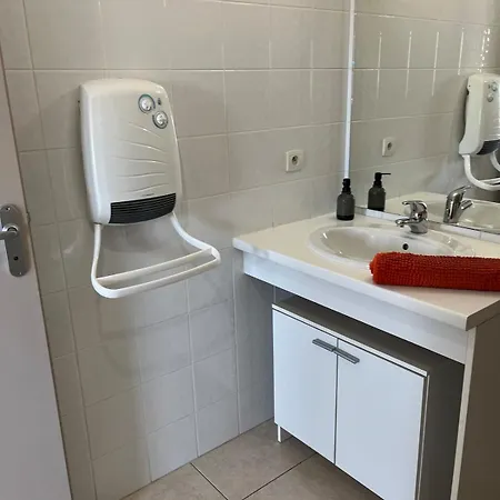 F2 Moderne, Proche Gare, Terrasse Et Parking Prive