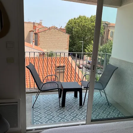 F2 Moderne, Proche Gare, Terrasse Et Parking Prive Apartment